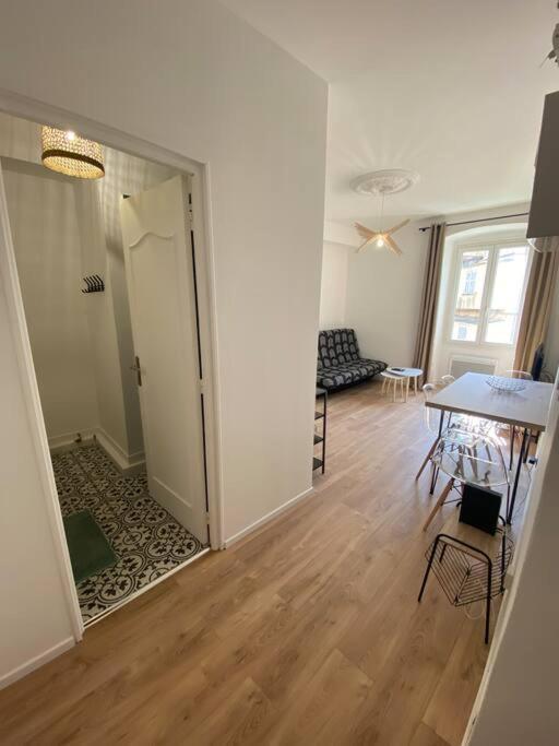 Corte Magnifique T2 45M2 Neuf 5 Personnes Place St Marcel Hyper Centre Wifi Lave Linge Tv Buitenkant foto