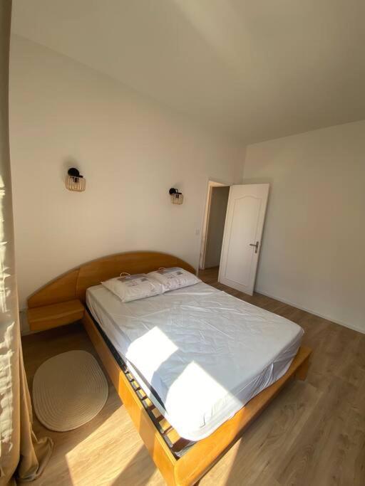Corte Magnifique T2 45M2 Neuf 5 Personnes Place St Marcel Hyper Centre Wifi Lave Linge Tv Buitenkant foto